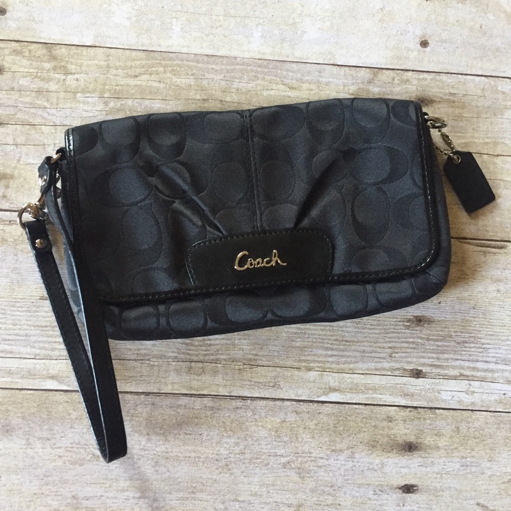 Coach Wristlet Black